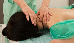 treatment of cervical osteochondrosis massage